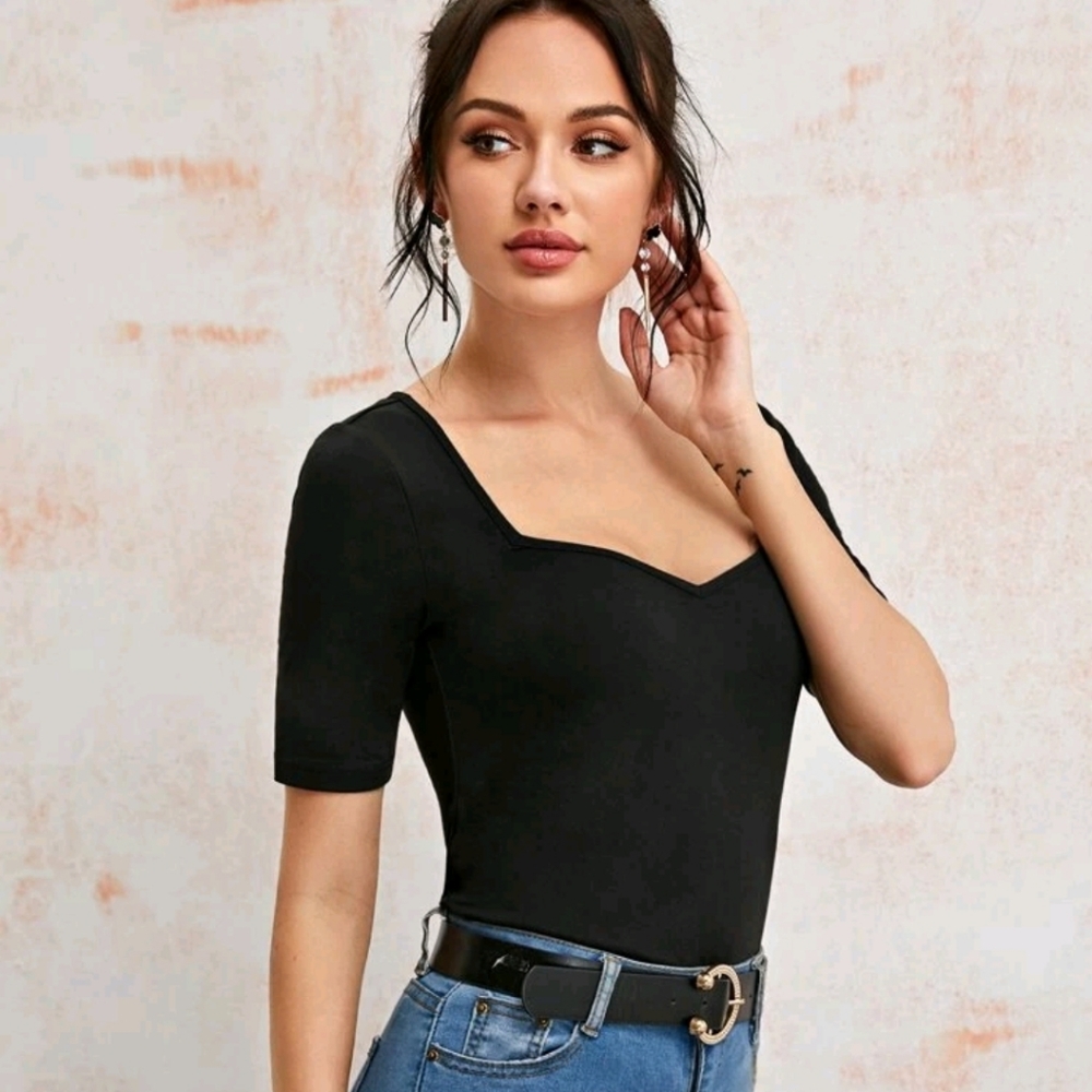 Sweetheart neck slim tee
